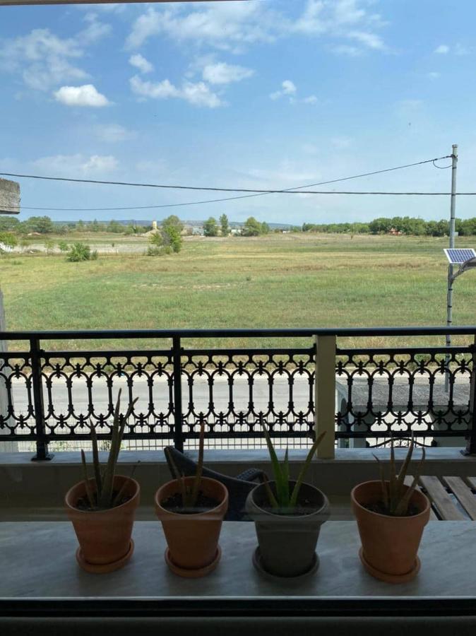 Polys Apartment And Paraskevi Studio With View Птолемаїда Екстер'єр фото